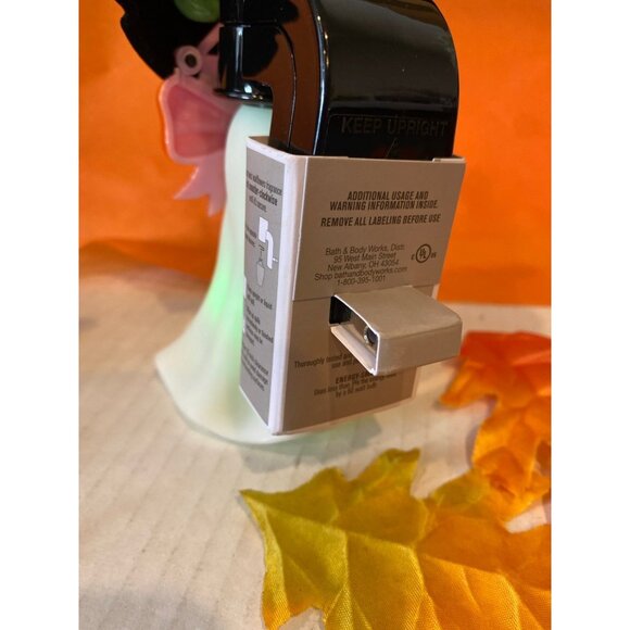 Bath & Body Works Halloween Spooky Kitty Wallflower Plug -Scent Control & Refill - Picture 5 of 9